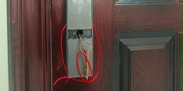 电子密码锁用钥匙怎么开