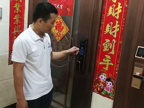 指纹锁厂家推完善，售后实现了大范围普及